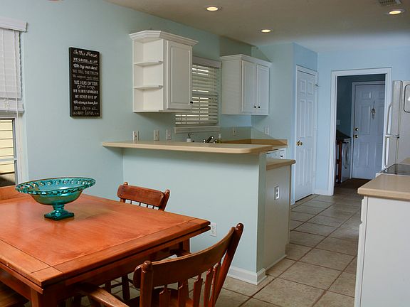 3rd image of 2326 Heathrow Dr