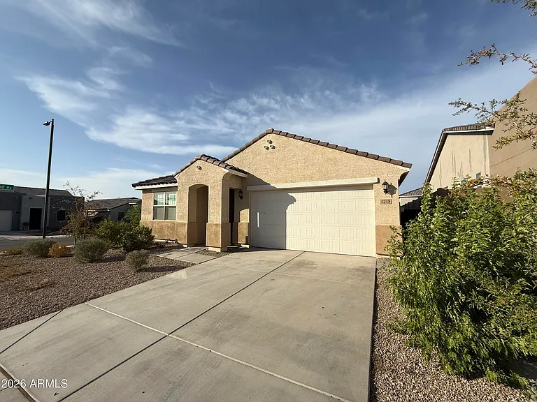 4248 W Brenley Dr — Photo 2