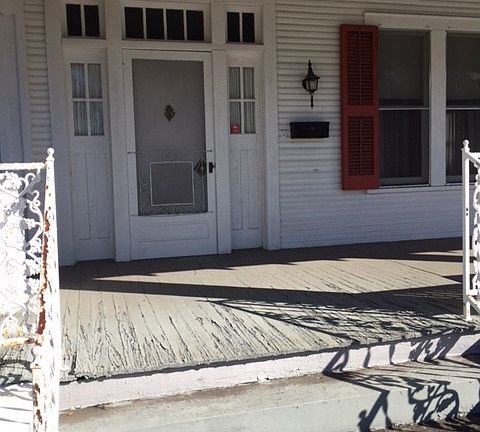 5th image of 926 High School Ave