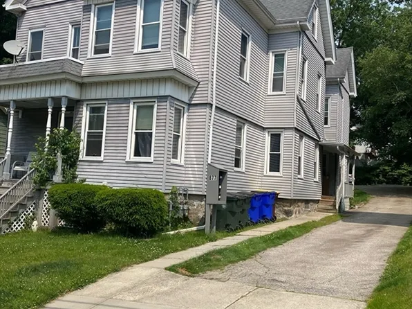 877 High St, Fall River, MA 02720
