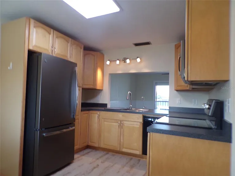 1335 Mineo Dr #G — Photo 6