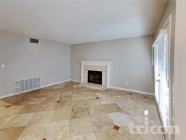 3143 Regal Oak Dr — Photo 15
