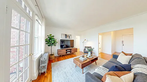 2031 Commonwealth Ave Photo 1