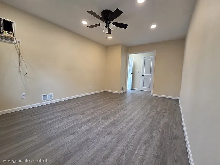 30 Amber St #2 — Photo 13