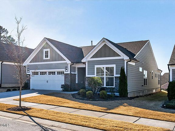 2nd image of 928 Del Webb Manor Ave