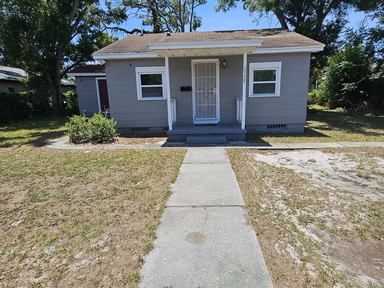 2 bed, 970 sqft, $2,100 — Photo 1