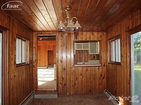 3rd image of 6729 Highland Dr