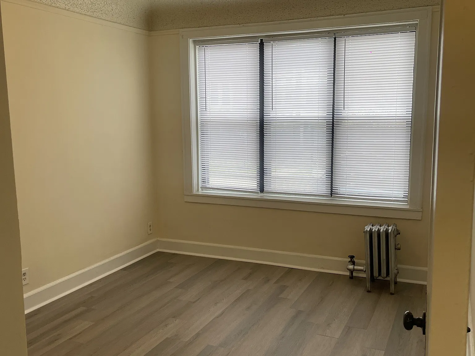 9051-9055 S. Ada Street - 2N — Photo 2