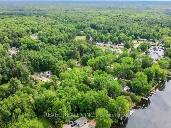 1112 Shamrock Marina Rd, Gravenhurst, ON P0E 1N0
