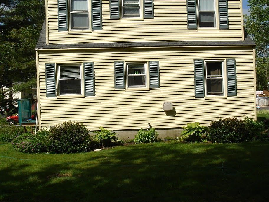 2nd image of 9 Bell St
