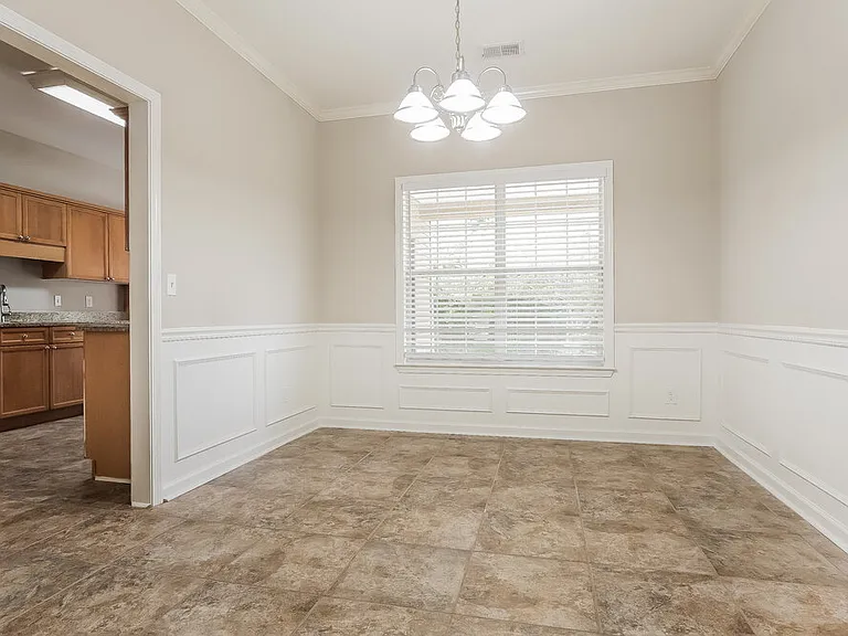 5741 Marchester Cir — Photo 5