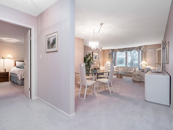 5th image of 1675 Augusta Ave #108