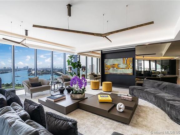 4th image of 1000 Biscayne Blvd #2202