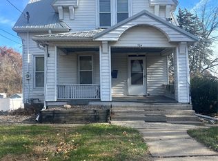 704 W 4th St S, Newton, IA 50208