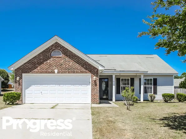 471 Hunters Crossing Dr, Hopkins, SC 29061