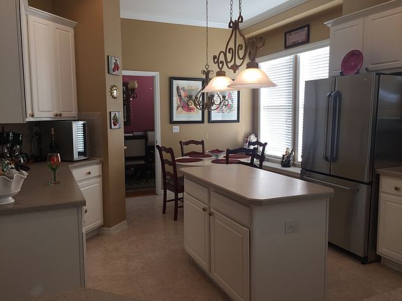 5th image of 10127 Parley Dr