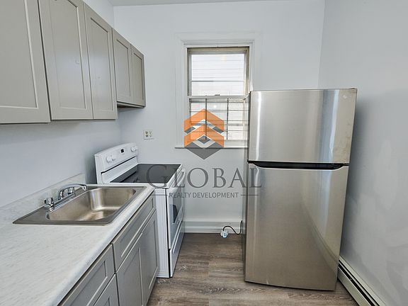 3rd image of 2881 Dill Pl Floor 2