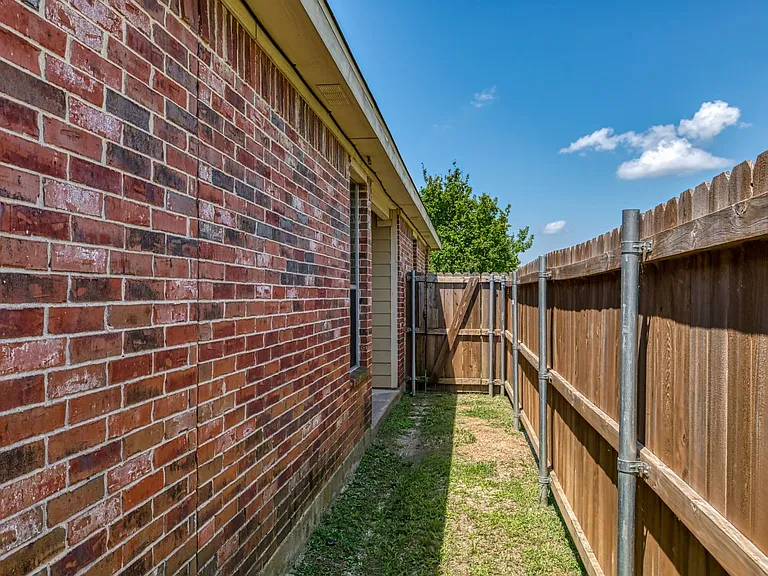 332 Schirra Ct — Photo 26