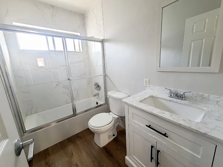 13425 Vanowen St — Photo 5