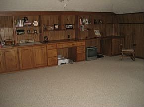 5th image of 2540 Essex Dr