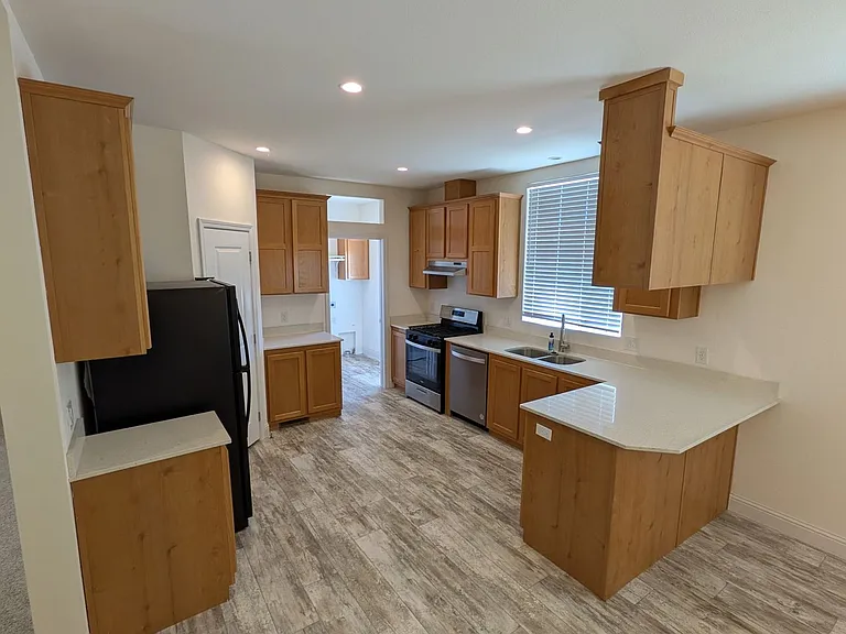 6855 Equinox Ln — Photo 4