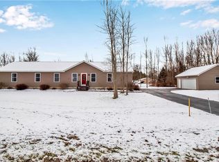 12635 Brucker Rd, Akron, NY 14001