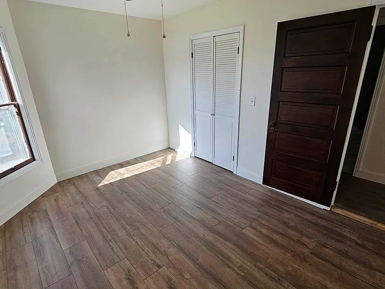 110 S Hopkins St #1 — Photo 8