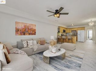 1515 14th Ave APT 302, Oakland, CA