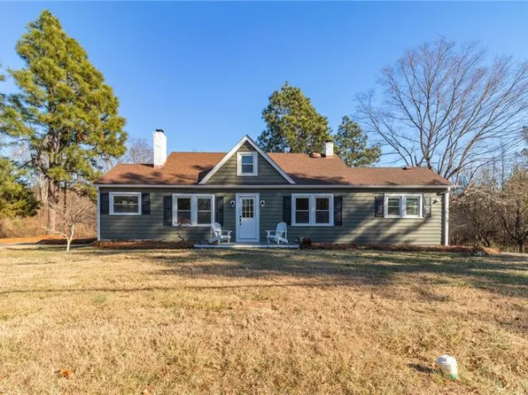 156 Payne Rd, Thomasville, NC 27360