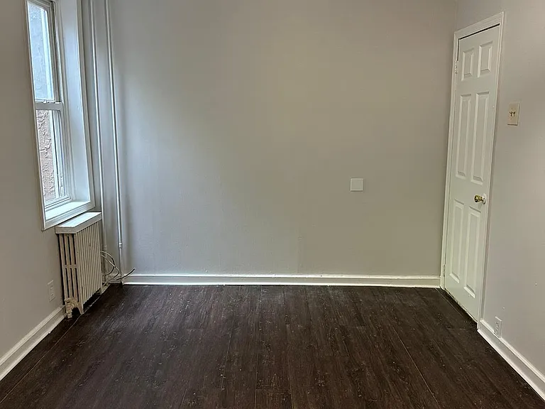 107 Stroud St — Photo 9