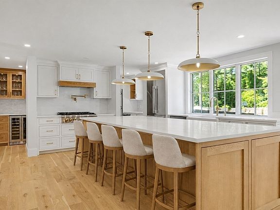 4th image of 41 Westford Farm Rd