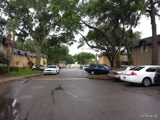 2nd image of 355 Monument Rd APT 7D1