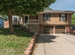 2912 SE 6th St, Blue Springs, MO 64014