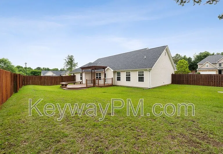 4858 High Meadows Dr — Photo 24