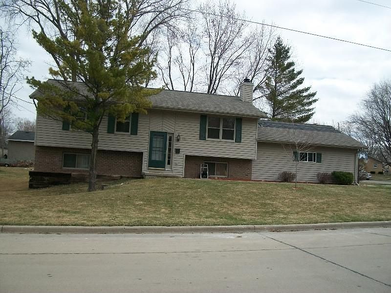 2nd image of 608 Bel Air Ct