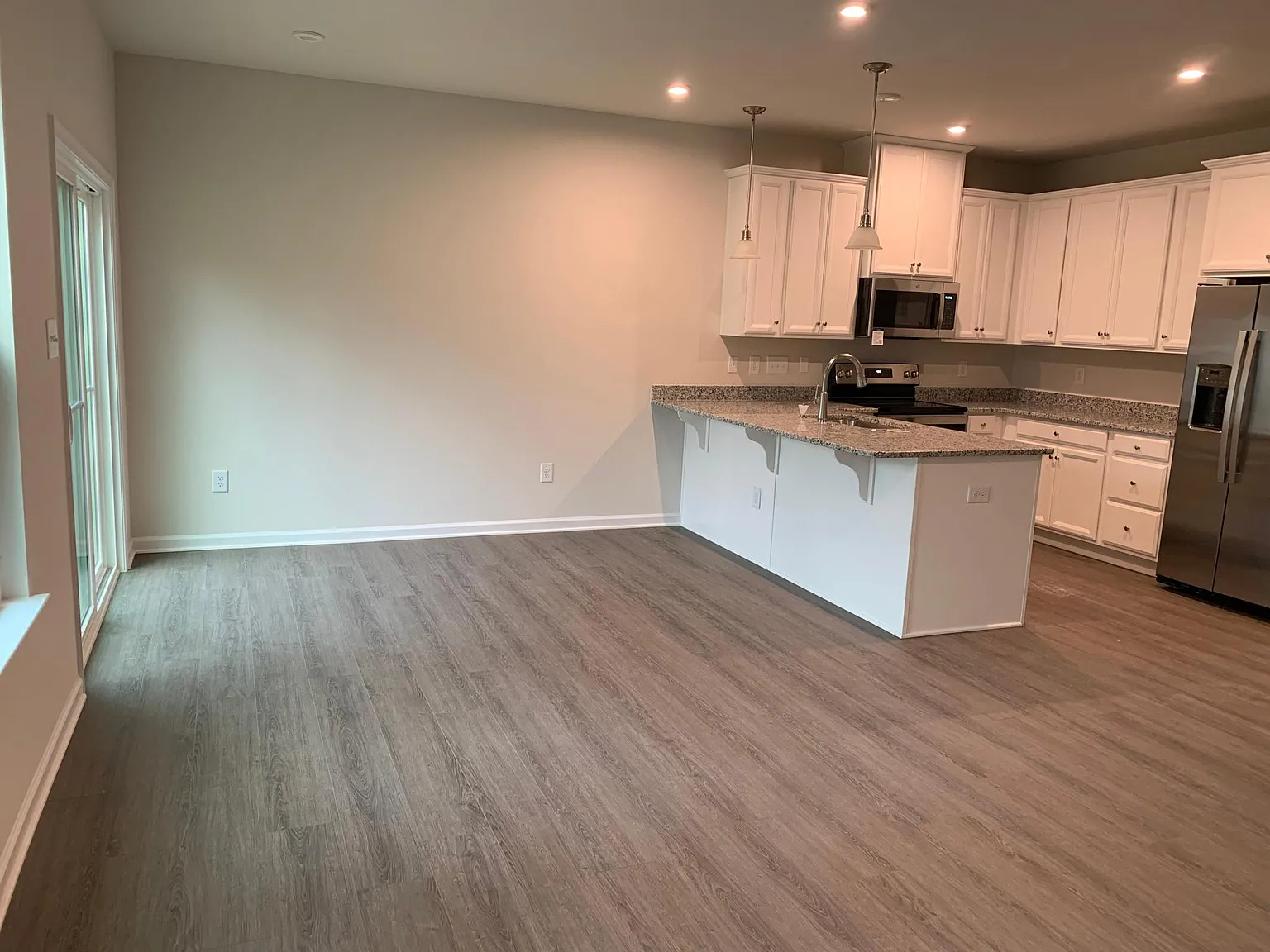 3 bed, 2.5 bath, 1503 sqft, $2,600 — Photo 2