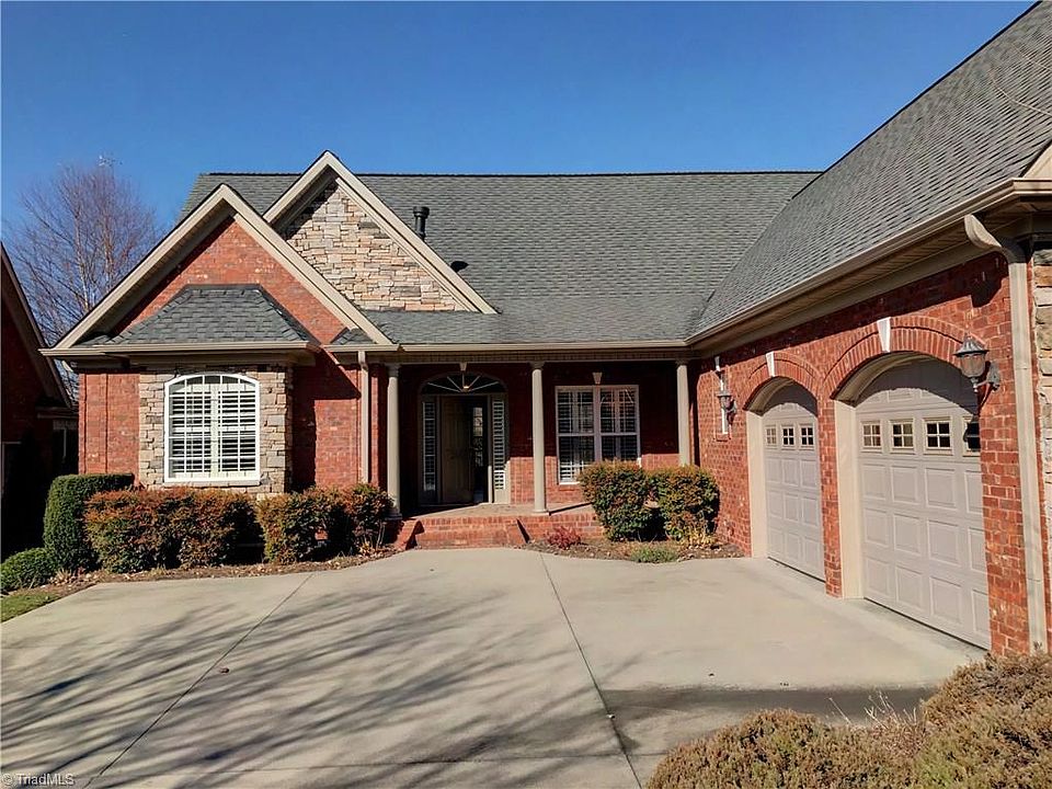 1st image of 2003 E Pinehurst Ct