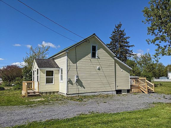2nd image of 11 Caroline St