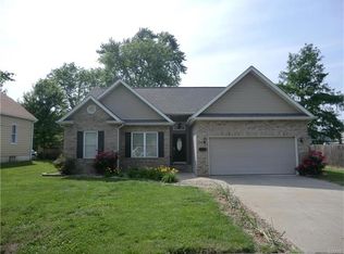 206 S East St, New Athens, IL 62264