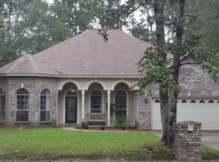 1916 Hemlock Dr, Gautier, MS 39553