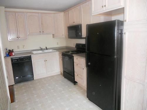 2nd image of 331 Main St
