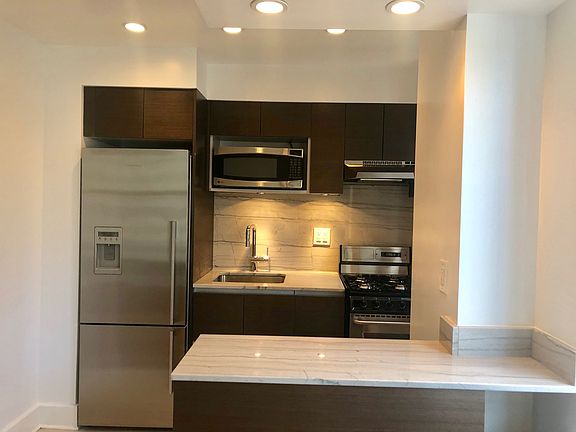 3rd image of 400 E 57th St APT 6E