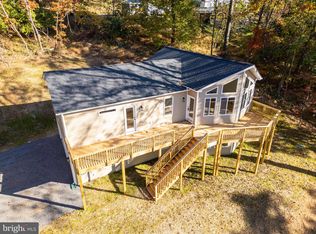 95 Arrow Rd, Linden, VA 22642