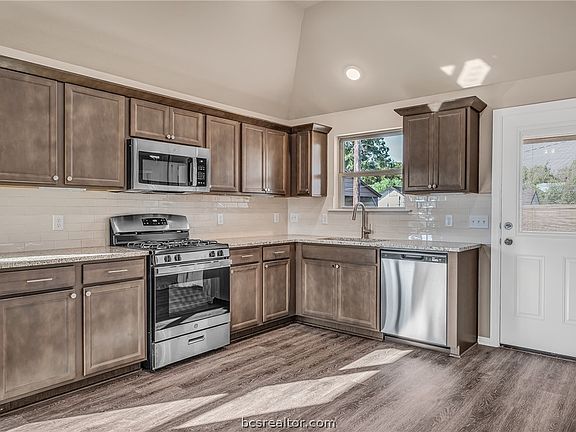 5th image of 2766 Messenger Way