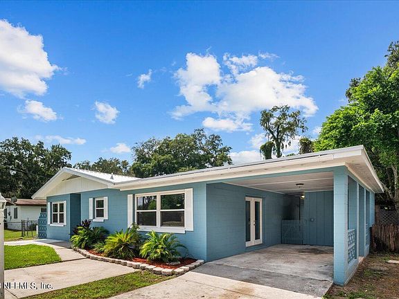 3rd image of 304 WESTOVER Circle