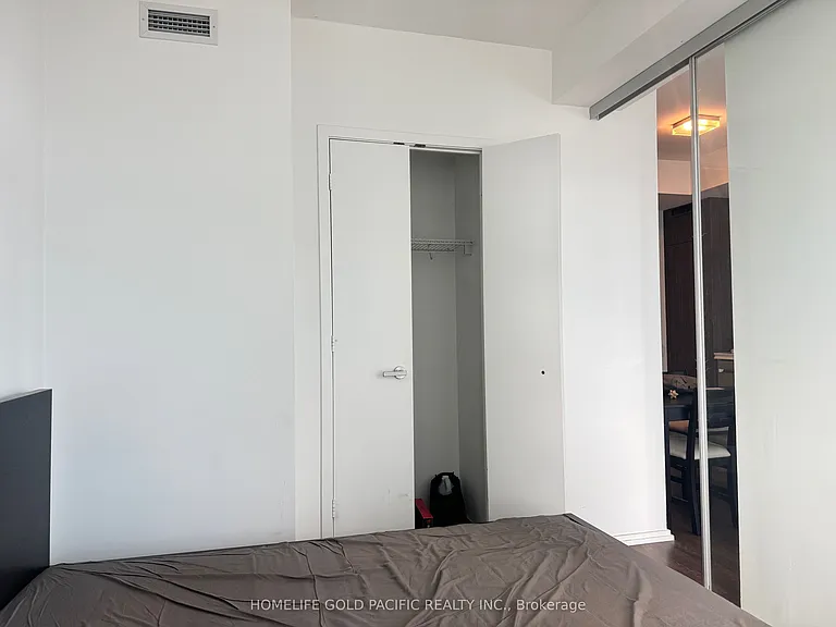 45 Charles St E #2505 — Photo 10