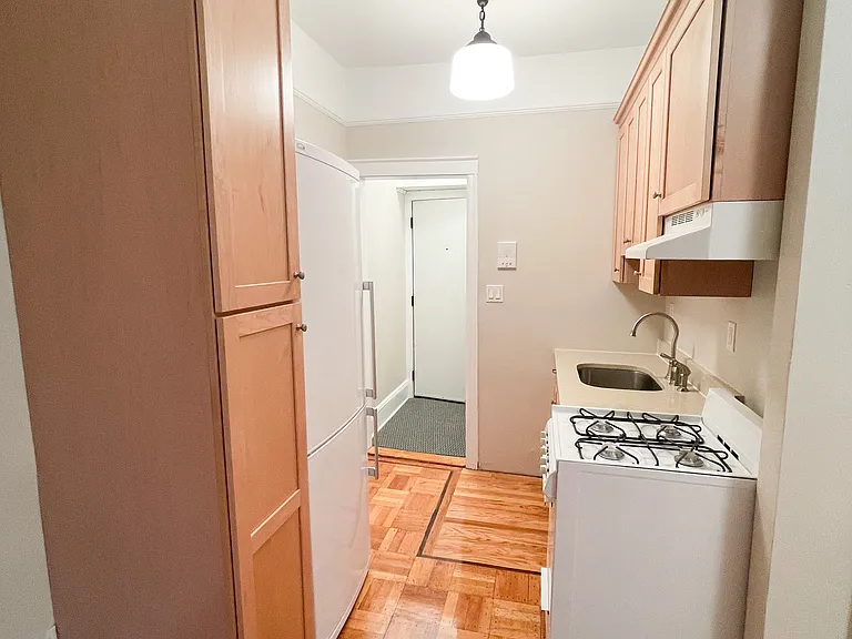 2407 19th St #2R — Photo 9