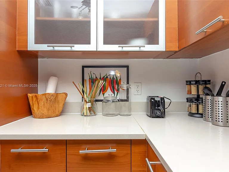 3250 NE 1st Ave #608 — Photo 7