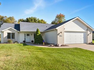 256 Broadmore Cir, Angola, IN 46703