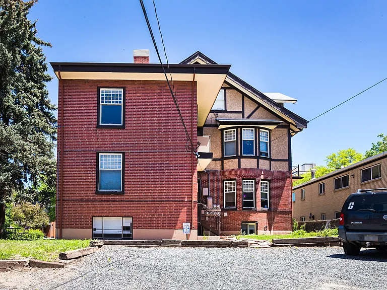 Cross Park Apartments — Photo 10
